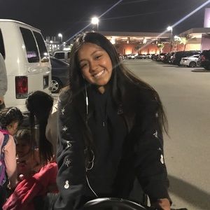 Meet your Posher, Jaritza